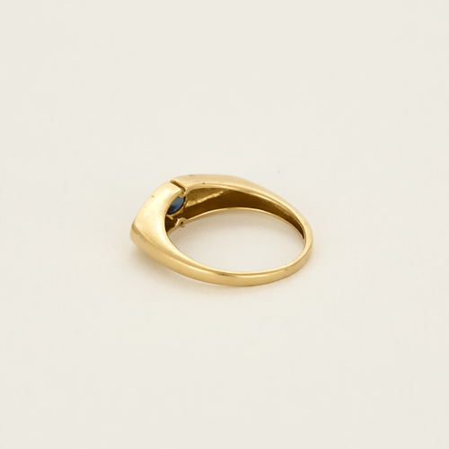 Bague en or jaune et saphir