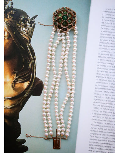 Bracelet Bracelet manchette 5 rangs de perles de culture en or jaune 18 carats 58 Facettes A11365