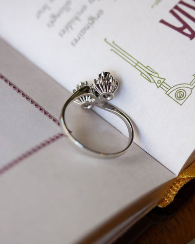 Bague 59 Bague Toi et Moi marguerite en or blanc et diamants, saphir bleu 58 Facettes A11451