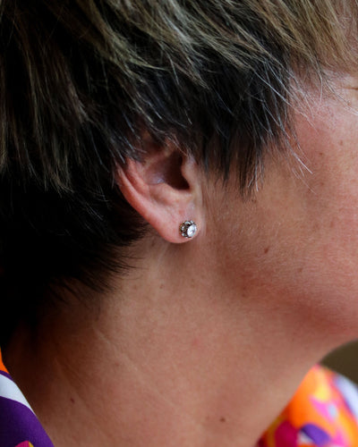 Boucles d'oreilles Puces d'oreilles anciennes en or blanc et diamants taille ancienne 58 Facettes A11533