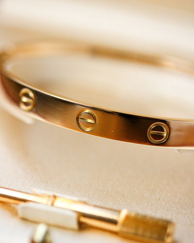 Bracelet Cartier - Bracelet Love moyen en or jaune 750 millièmes 58 Facettes A11865