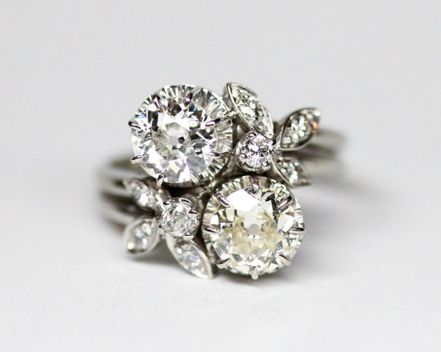 Bague 55 Bague Toi & Moi ancienne en or blanc et diamants 58 Facettes A11881