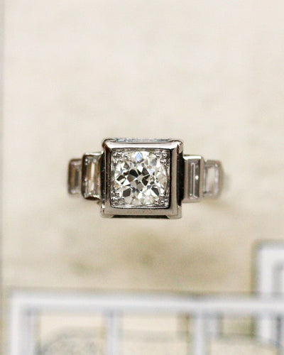 Bague 53.5 Bague solitaire Art déco moderniste en platine et diamants 58 Facettes A11904