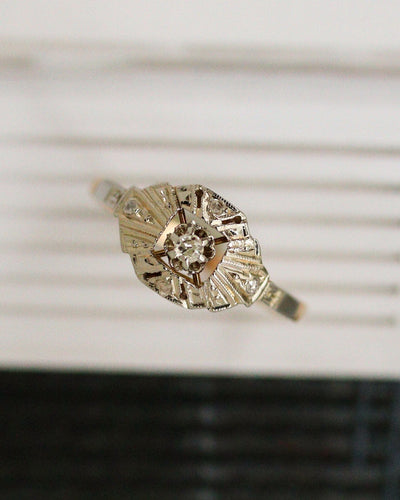 Bague 56 Bague Art déco losange en or jaune et blanc 750 et diamants 58 Facettes A11929