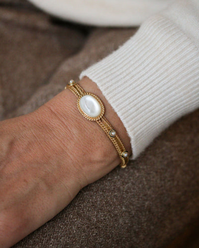 Bracelet Bracelet Napoléon III motif ovale en or jaune et pierre de lune, perles fines 58 Facettes A11948