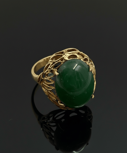 Bague Bague en or avec cabochon de jaspe vert, Italie années 1960 58 Facettes