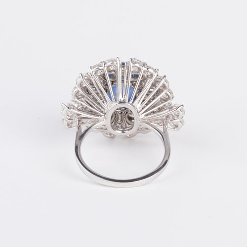 Bague 55 Bague cocktail en or gris 18k, saphir cabochon et diamants 58 Facettes