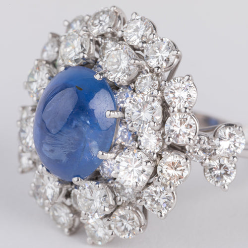 Bague 55 Bague cocktail en or gris 18k, saphir cabochon et diamants 58 Facettes