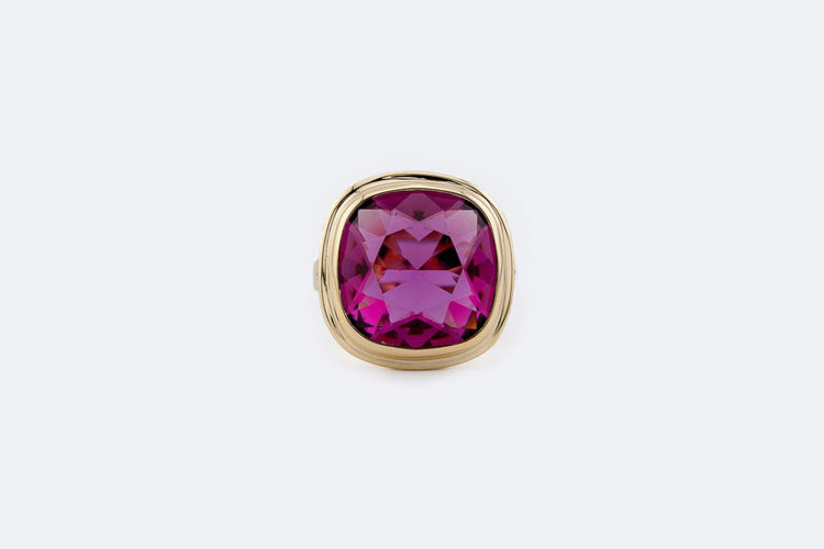 Bague Bague en or jaune 18 kt avec pierre fuchsia, taille 17 58 Facettes ANL820