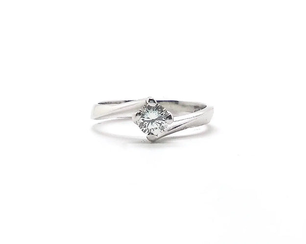 Bague Bague solitaire 0,30 ct en or blanc 18 kt et diamant 58 Facettes 5465