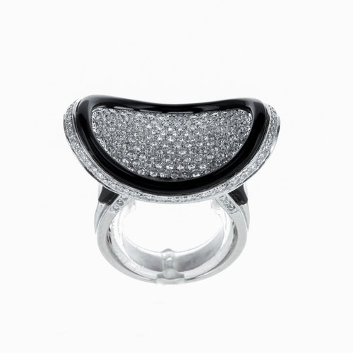 Bague 55 Bague contemporaine en or blanc, diamants et onyx 58 Facettes 2.18389