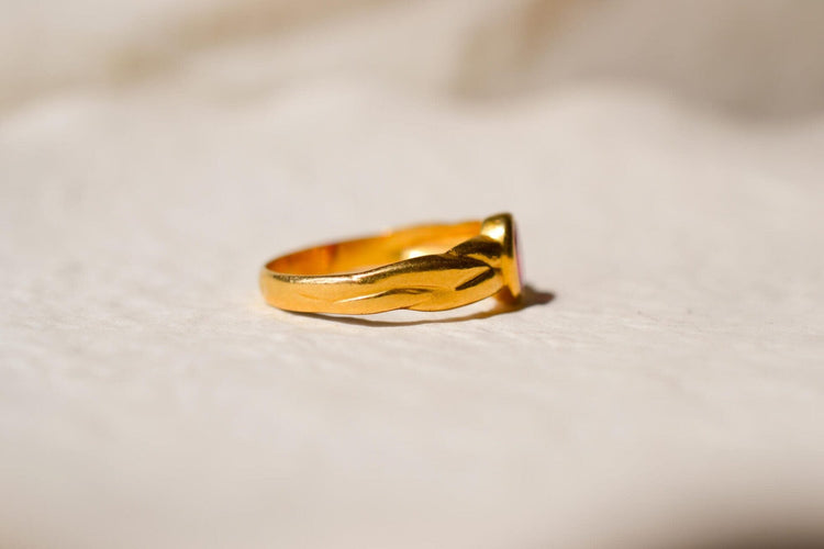 Bague 56 Bague décor tressé en or jaune 18 carats et rubis 58 Facettes Ref3467
