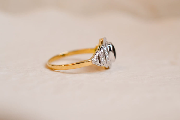 Bague 53 Bague hexagonale cabochon d’onyx en or jaune et blanc et diamants 58 Facettes Ref2960