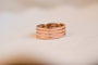 Bague 52 Bague bandeau rainurée Perles étoilées en or rose 18 carats 58 Facettes Ref3140