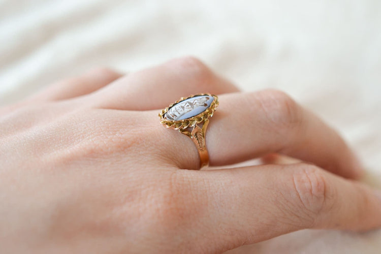 Bague 51.5 Bague Marquise figure sainte émaillée en or jaune 18 carats 58 Facettes Ref3073