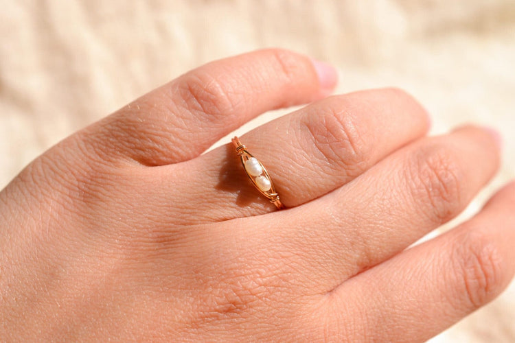 Bague 50 Bague perles baroques en or jaune 19,2 carats 58 Facettes Ref.2826