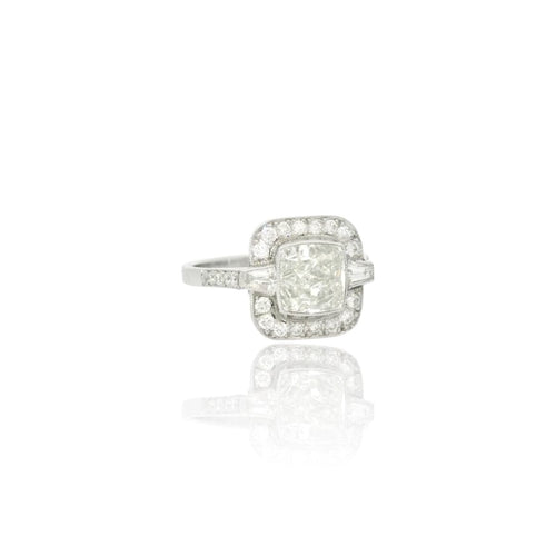 Bague 53 Bague coussin en platine et diamants (centre 1,54 ct) 58 Facettes