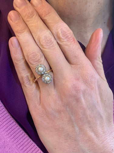Bague 54 Bague Toi & Moi ancienne en or jaune 18 carats, platine, perles et diamants 58 Facettes B388