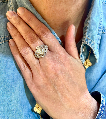 Bague 53 Bague style Art déco en or gris 18 carats et diamants 58 Facettes BD172