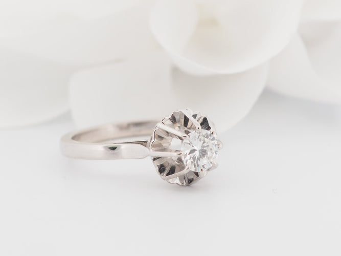 Bague 51 Bague solitaire en or blanc 18 ct et diamant taille brillant 58 Facettes 33056