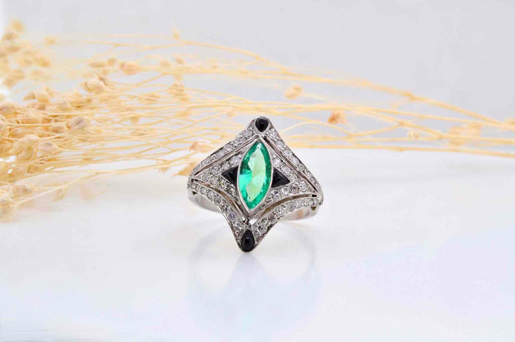 Bague 56 Bague Art déco en platine avec émeraude et diamants 58 Facettes 24962