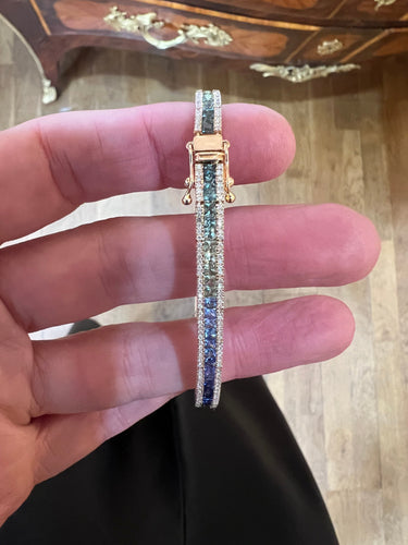 Bracelet Bracelet tennis en or rose 18 carats saphirs arc-en-ciel et diamants 58 Facettes BRA92
