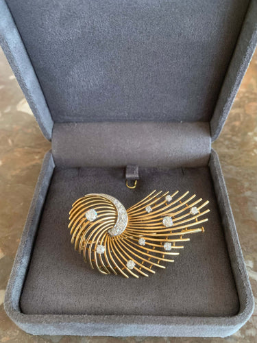 Broche Broche rétro volute en or jaune 18 carats et diamants 1,30 ct 58 Facettes BRO67