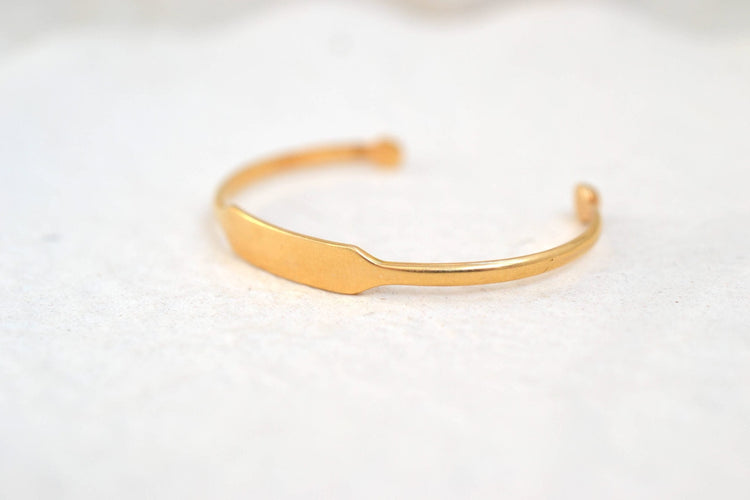 Bracelet Bracelet jonc bébé en or jaune 18 carats 58 Facettes 3329