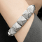 Bracelet Bracelet Pyramide pavé de diamants en or blanc 18 carats 58 Facettes 210016