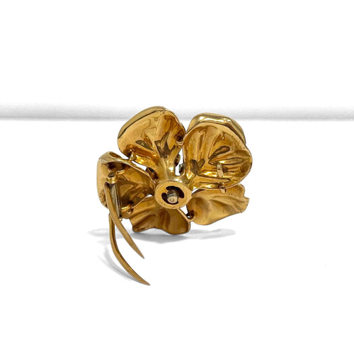 Broche Broche fleur de camélia en or jaune 750 et saphirs, diamants 58 Facettes REF2569-337