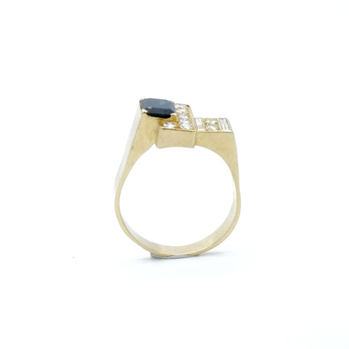 Bague 66 Bague tank asymétrique en or jaune, saphir et diamants 58 Facettes REF2215