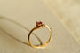 Bague 47.5 Bague volutes en or jaune 18 carats et rubis, diamants 58 Facettes 3715