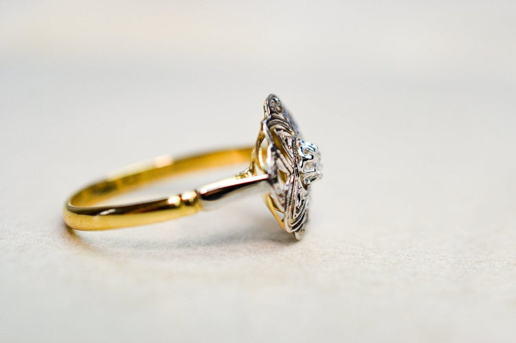 Bague 55 Bague Art Déco étoile en or jaune et or blanc et diamant 58 Facettes 3708