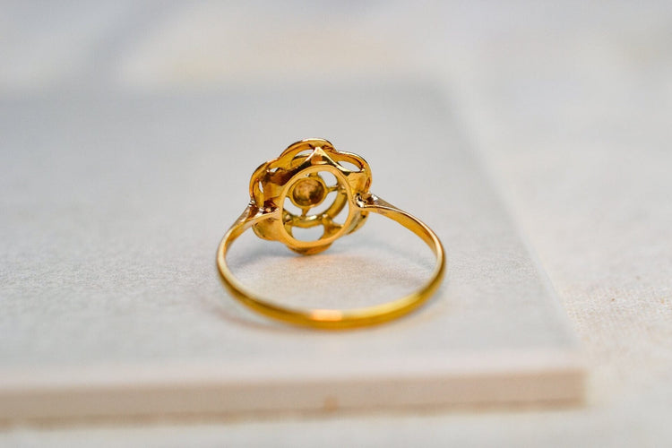 Bague 55 Bague fleur ajourée en or jaune et or blanc 18 carats 58 Facettes 3776