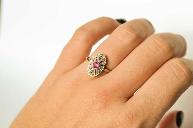 Bague 55.5 Bague rubis synthétique Verneuil et diamants en or jaune et blanc 18k 58 Facettes 3612