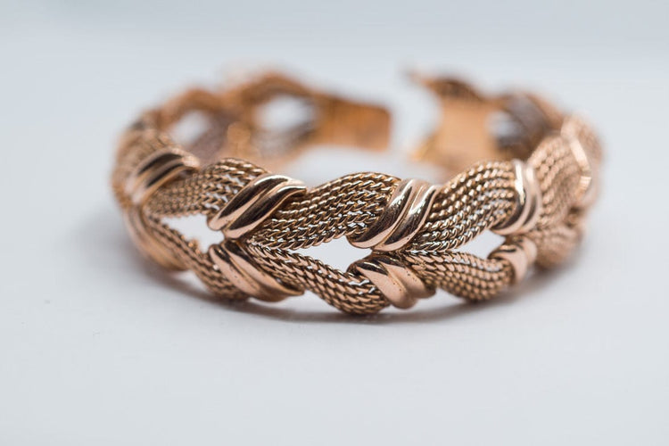 Bracelet Bracelet en or jaune 18 carats des années 1960 58 Facettes