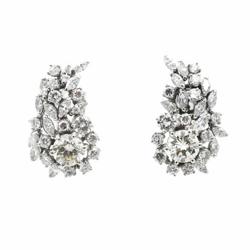 Boucles d'oreilles Boucles d'oreilles en or blanc avec diamants 58 Facettes 22383
