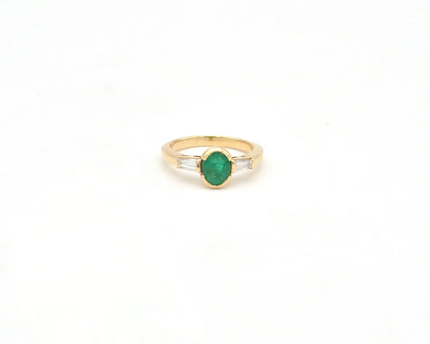 Bague Bague - Anneau en or jaune 18 kt avec émeraude 0,60 ct et diamants 58 Facettes 14269