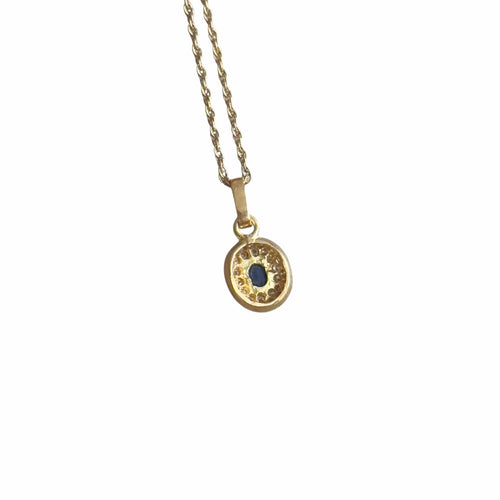 Pendentif Pendentif en or jaune 18 carats avec saphir ovale et diamants 58 Facettes 377