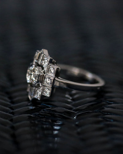 Bague 50 Bague création - Bague en or blanc et diamants bullets 58 Facettes F1886 A11583