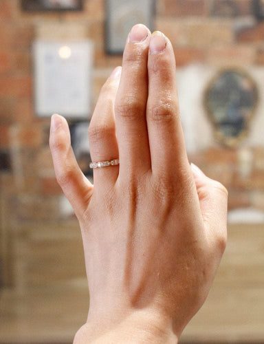 Bague 51 Alliance « Ruban pincé » en or rose et diamants 1,24 ct 58 Facettes F585