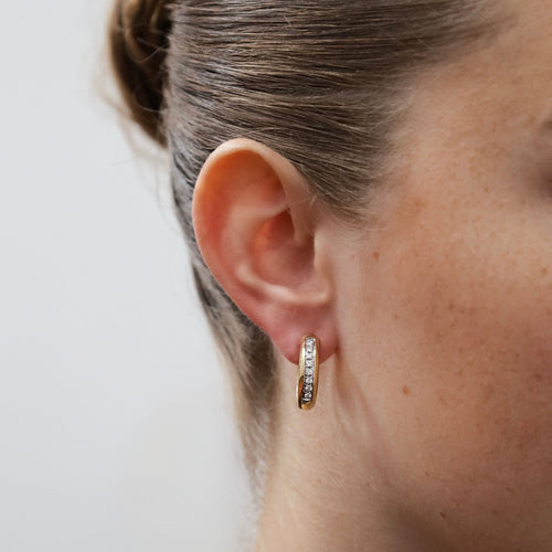 Boucles d'oreilles Créoles vintage en or jaune 14 carats et diamants 58 Facettes 2503038