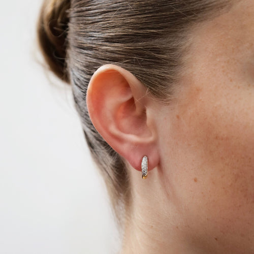 Boucles d'oreilles Boucles d’oreilles créoles vintage en or jaune 18 carats et diamants 58 Facettes 2505011