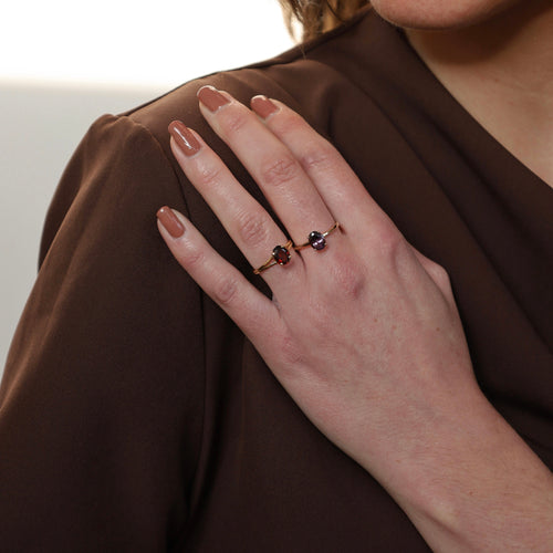 Bague Bague vintage en or jaune 14k avec spinelle violet naturel 58 Facettes 2504088