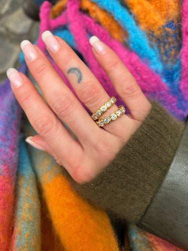 Bague 53 Alliance américaine - Bague d’éternité en or jaune 18 carats et diamants 58 Facettes
