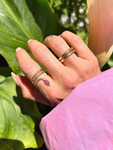 Bague 54 Bague serpent vintage en or jaune 18 carats, saphir rose et diamants 58 Facettes