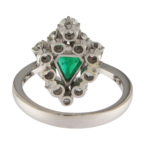 Bague 57 Bague vintage - Contour émeraude et diamants en or blanc 18 kt 58 Facettes G3766