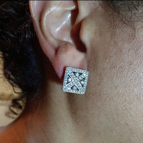 Boucles d'oreilles Boucles d’oreilles carrées vintage en or blanc 18 carats et diamants 2,54 ct 58 Facettes G3835