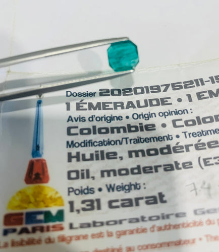 Émeraude de Colombie 1,31 ct - Taille rectangle à pans coupés 58 Facettes P153