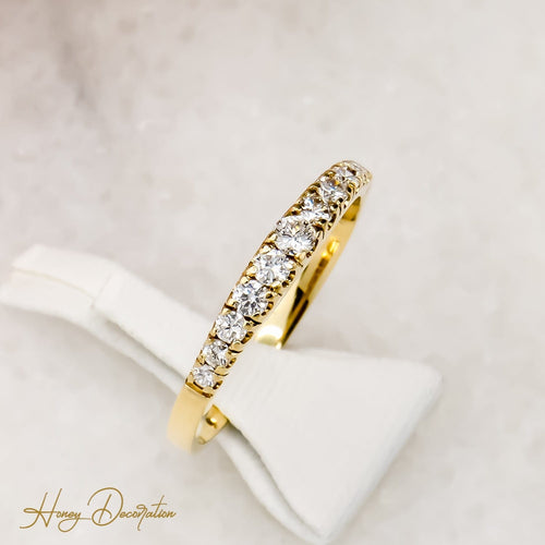 Bague 61.5 Bague demi-alliance en or jaune 18 carats avec diamants 58 Facettes 2506
